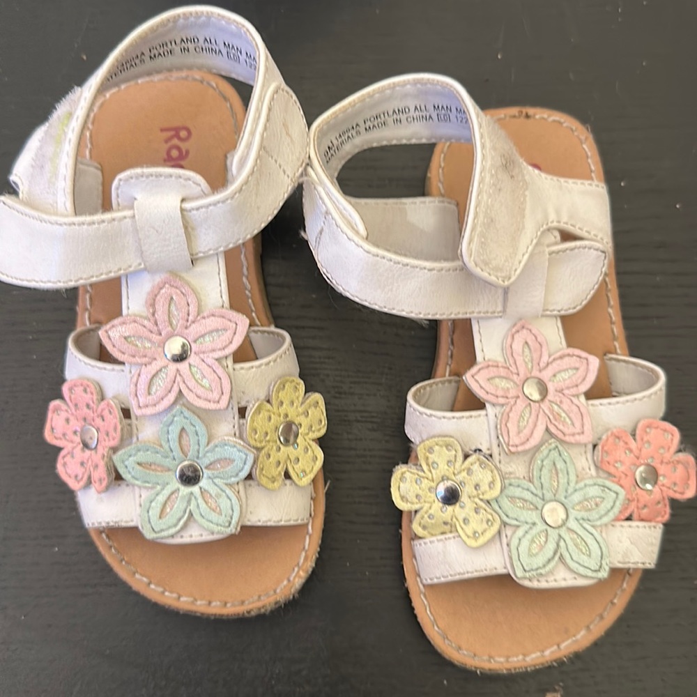 Girl white and pink sandles hardly used